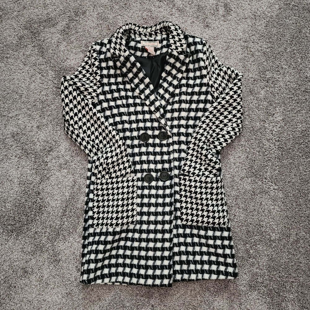 Flying Tomato Black And White Houndstooth Coat Size S But Fits XS
